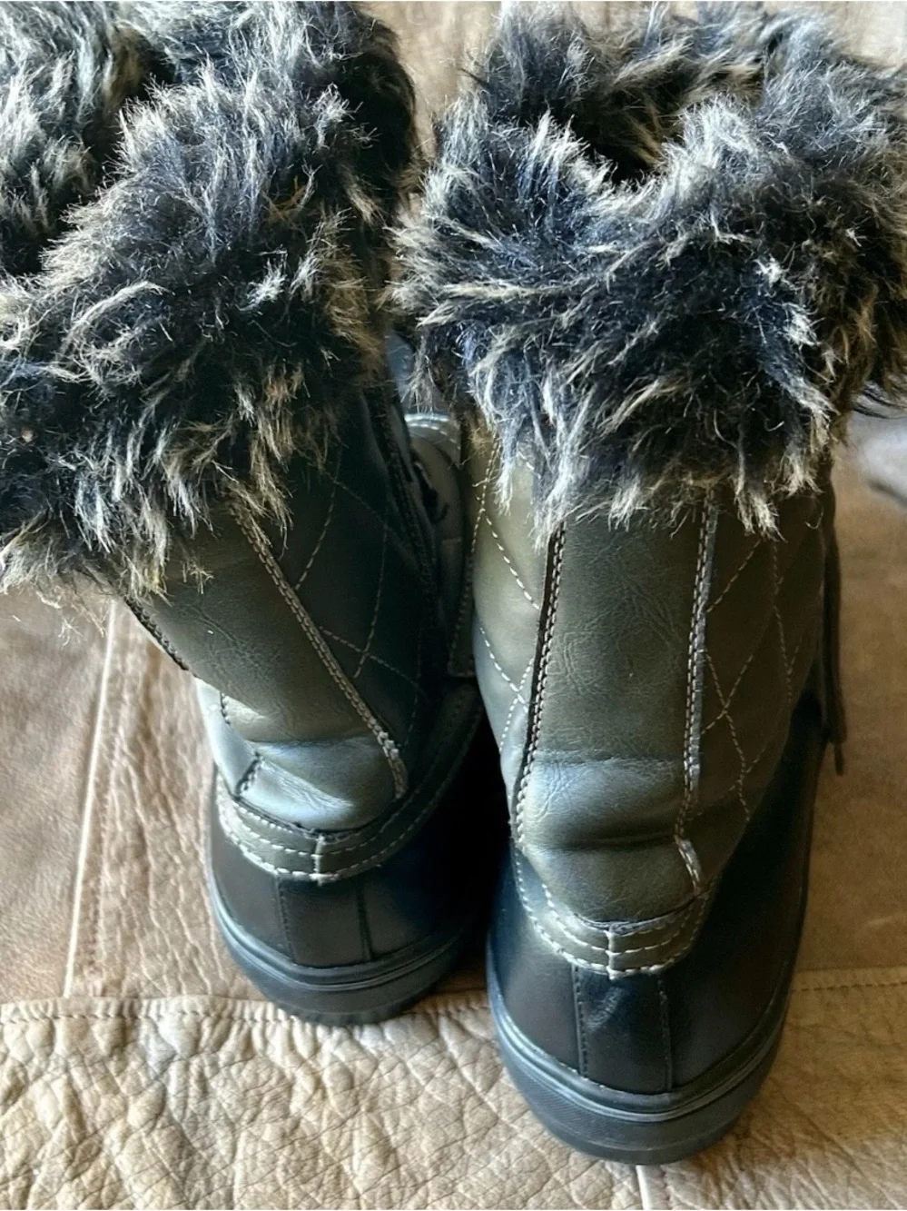 Dream Pairs Swiss-Low-5 Thinsulated Boots - Black/Grey - Size 8